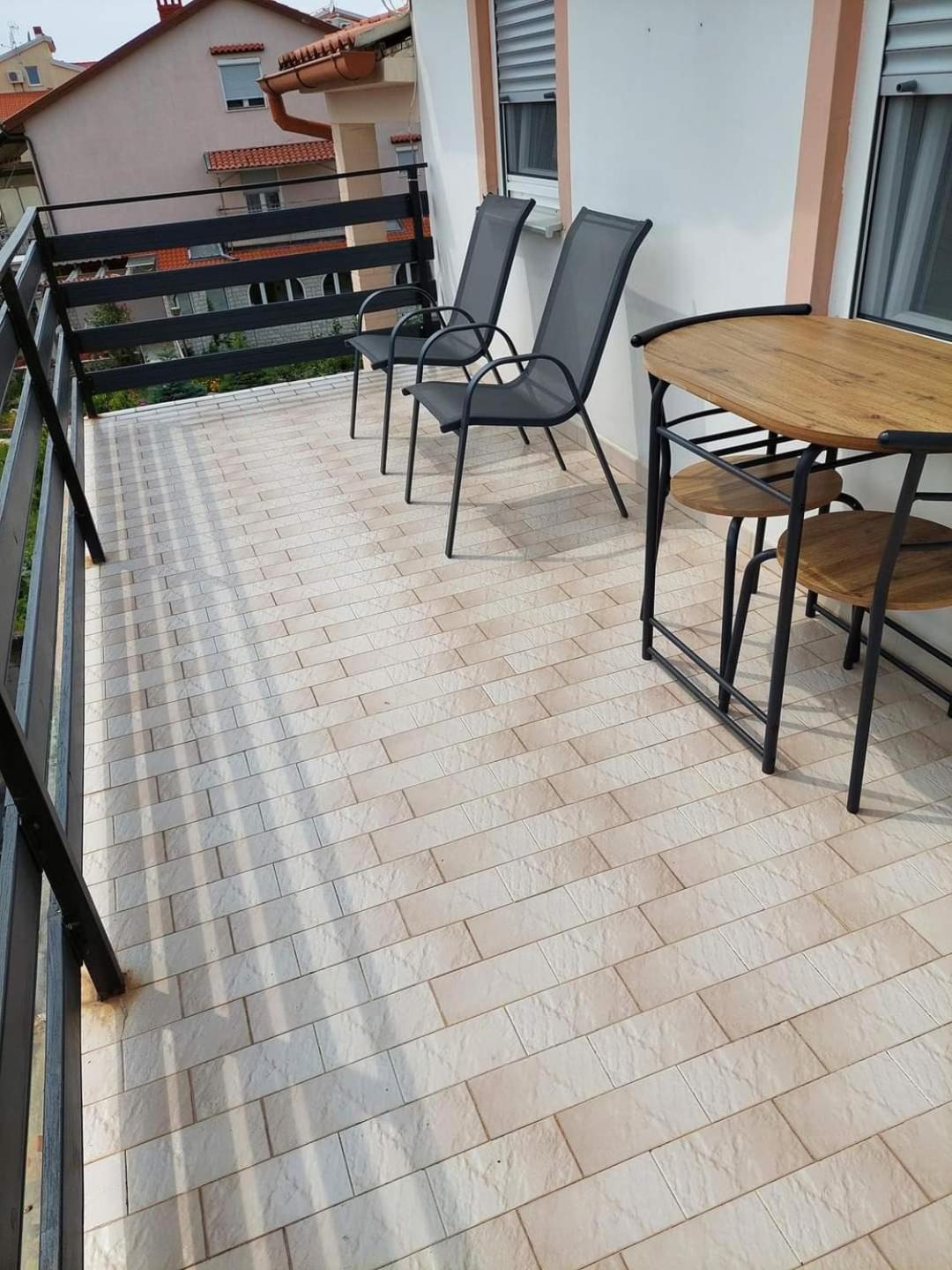 Apartmani Suhi Brod Medulin Bagian luar foto